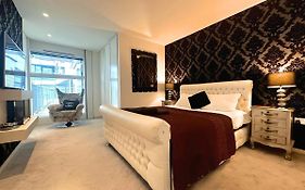 Luxury Apartment In Birmingham City Centre